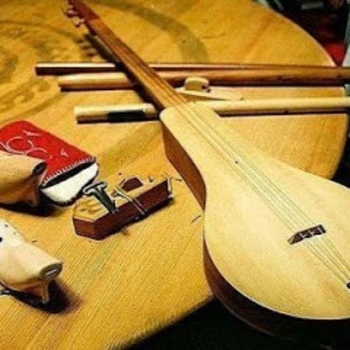 Комуз